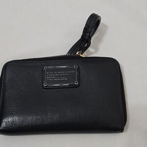Marc Jacobs Black Leather Classic Q Wingman Wristlet Wallet